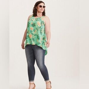 EUC Torrid 2 Georgette Floral Print High Neck Tank